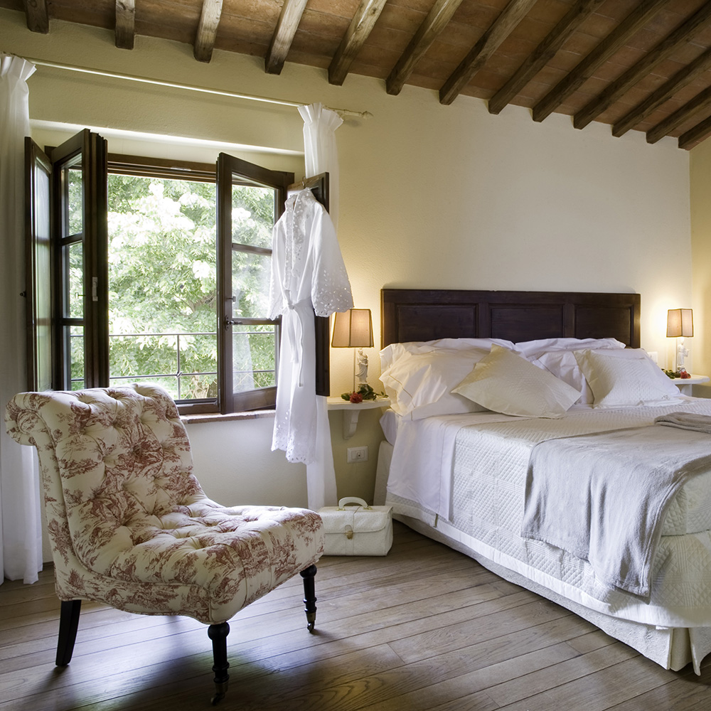 Borgo Vicelli Bedroom: Luxury Florence Holidays