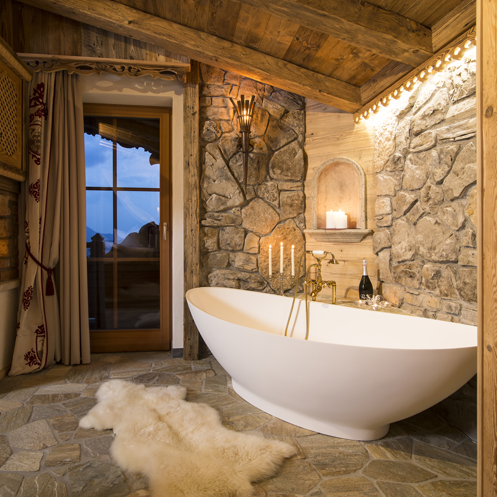 Luxury lodge Austria: bathroom details