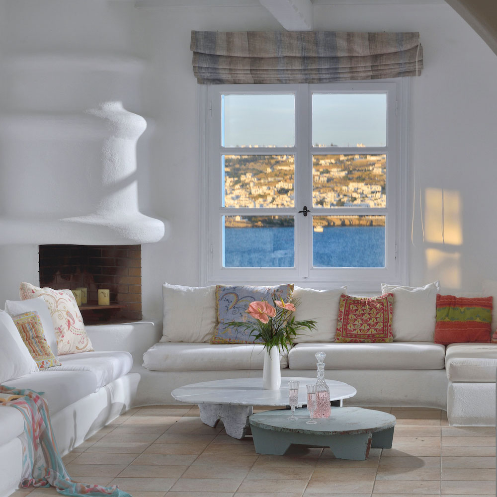 Vacanze a mykonos: villa aquileira livingroom
