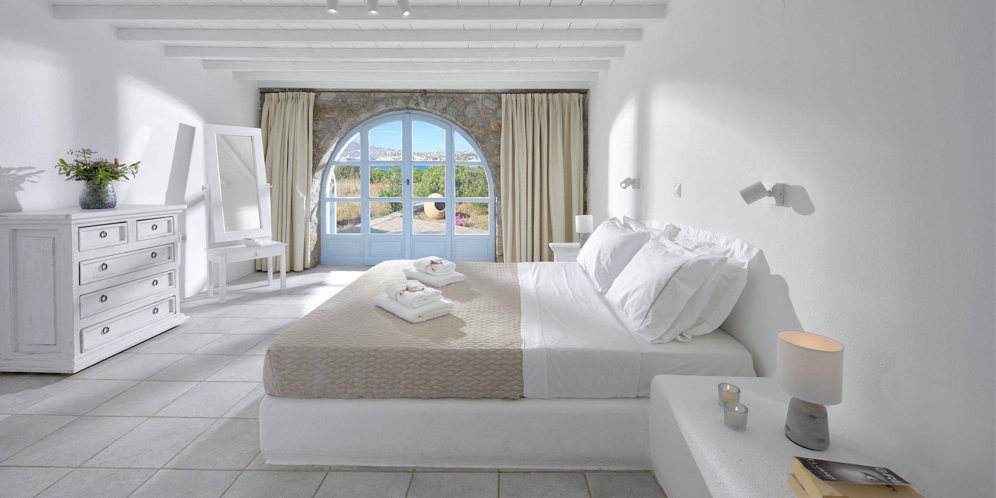 Vacanze a mykonos Villa Aquileira bedroom