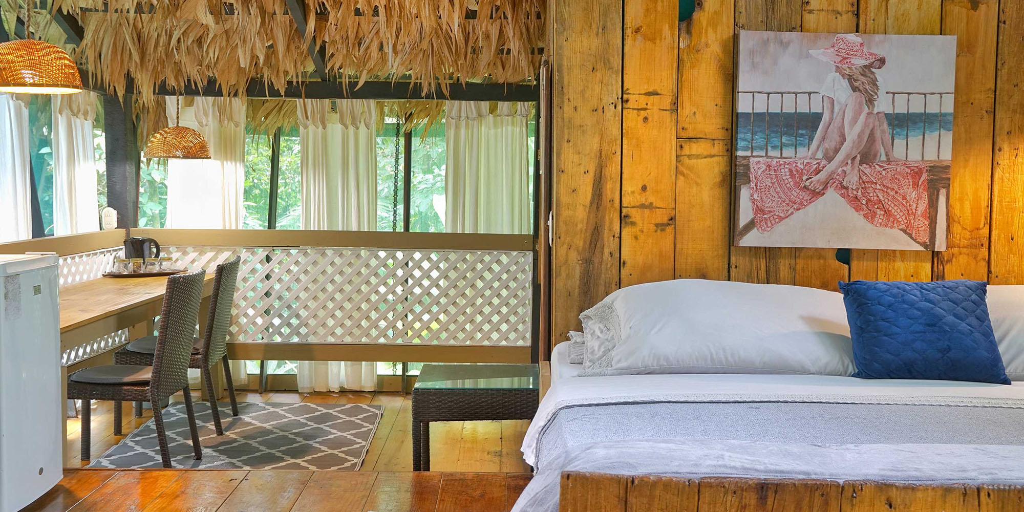 Almonds and Corals Hotel: bedroom details