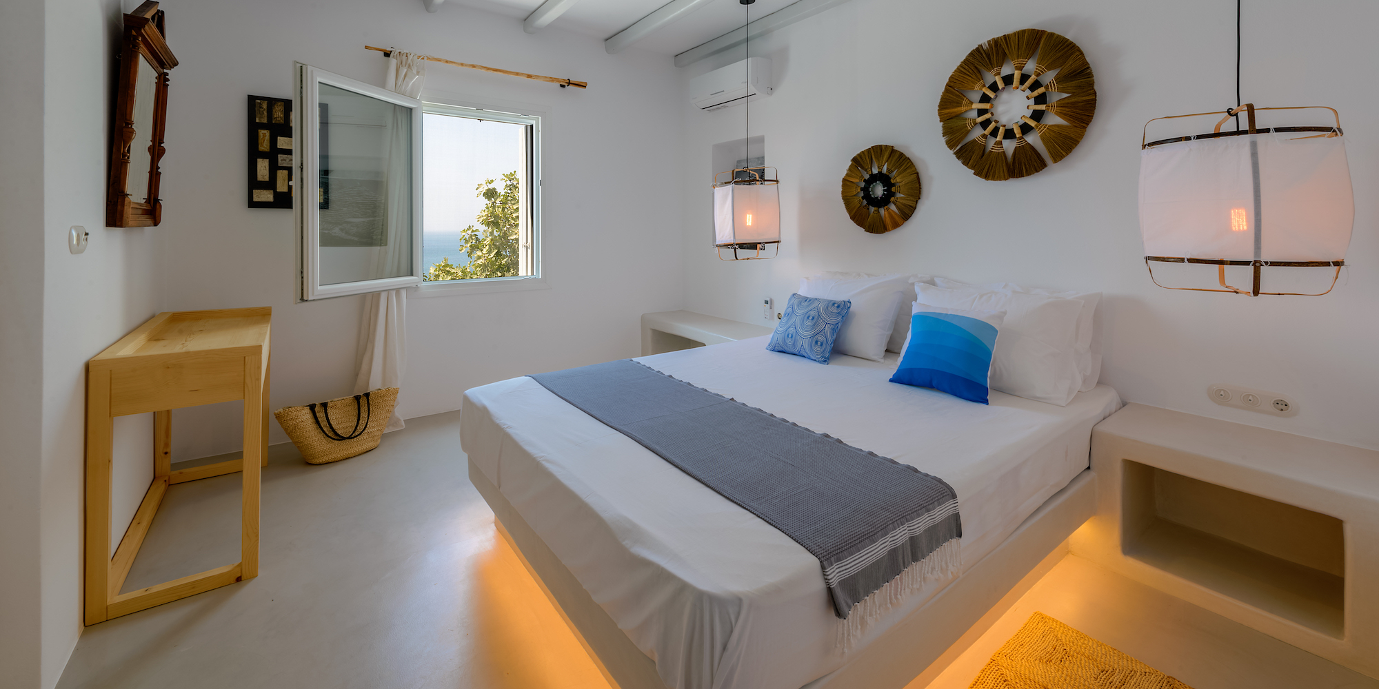 Naxos Villa Holidays: Villa Venti bedroom details