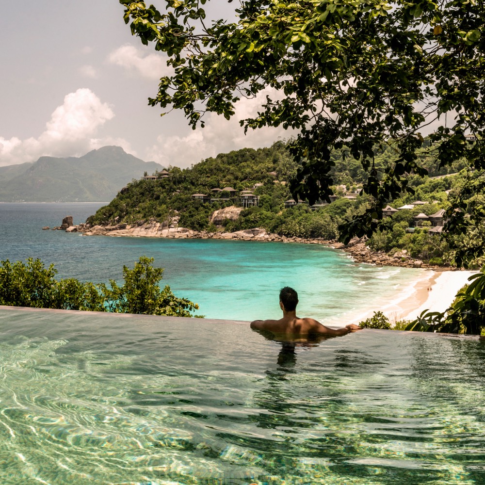 infinite pool four seasons seychelles