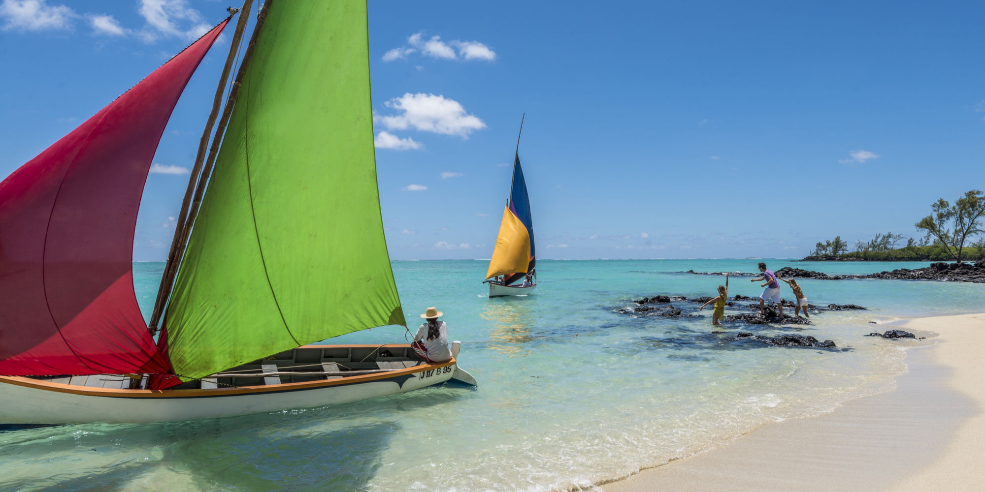 sailing beach four season 5 star hotel mauritius island